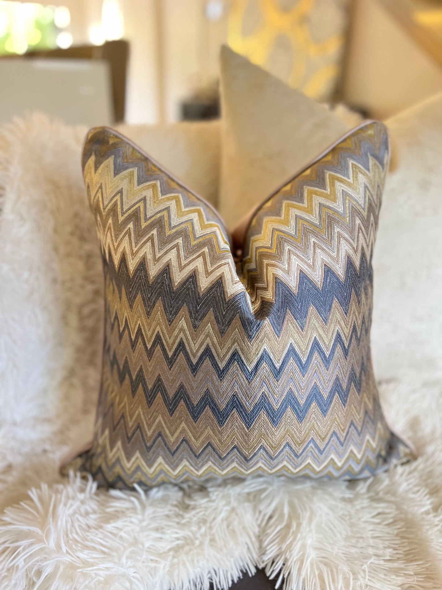 Symmertrical design Luxury Cushion Cover