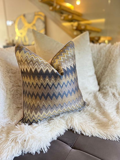 Symmertrical design Luxury Cushion Cover